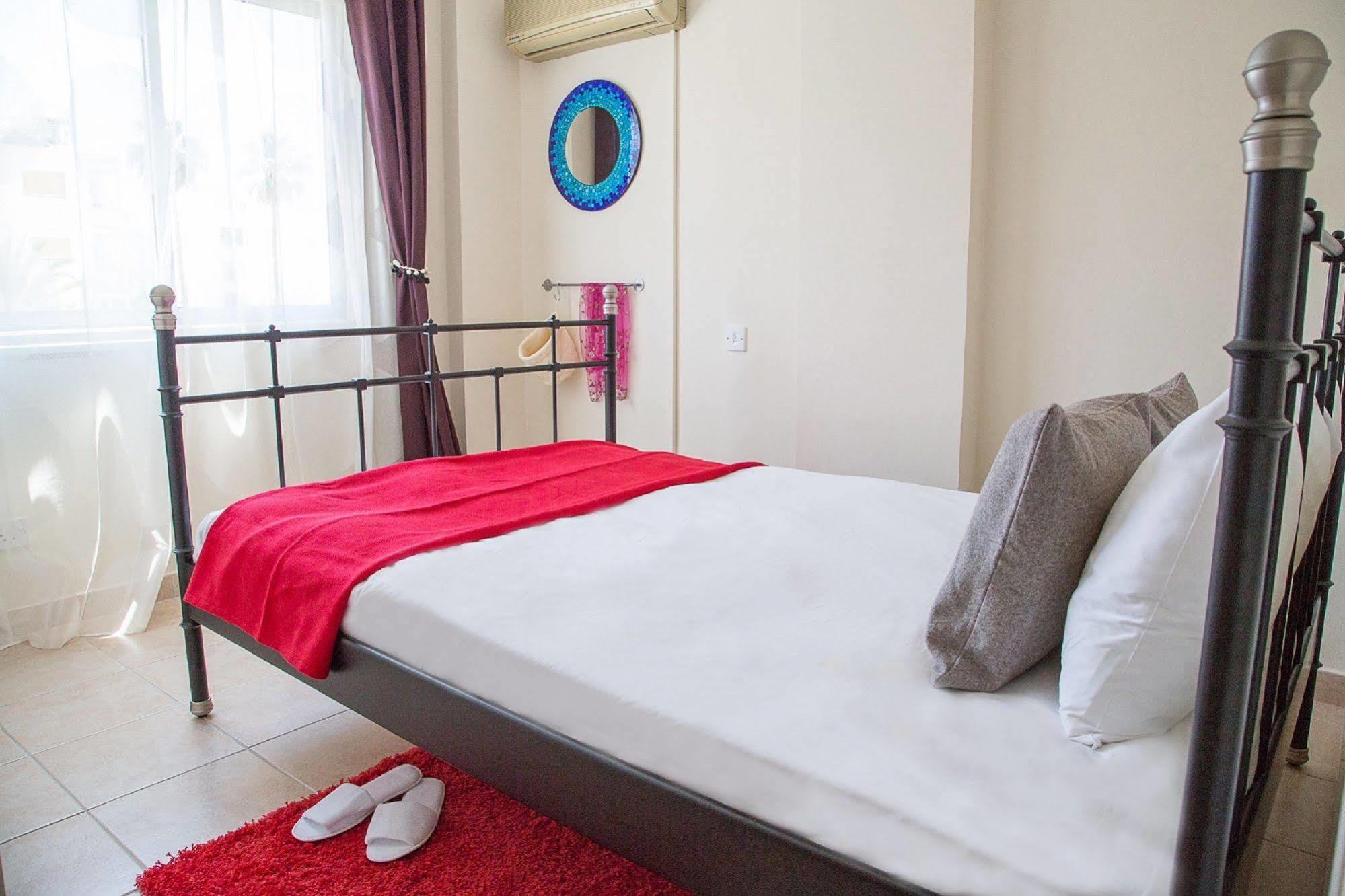 Paphos Love Nest Apartment Exterior foto
